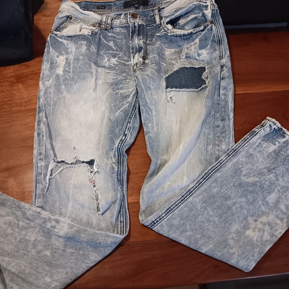 Akoo distressed jeans - Picture 3 of 8